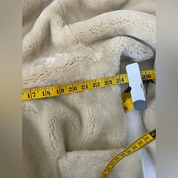 Vintage Marvin Richard Cozy Cream Faux Fur Coat - Picture 11 of 15